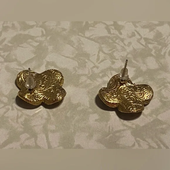 BUNDLE THIS 🦋 Costume Rhinestone Pierced Earrings #6727 - Picture 4 of 5